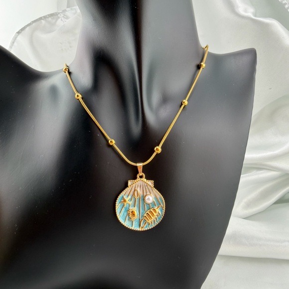 Gold and Blue Shell Pendant Necklace adjustable Stainless steel waterproof - Picture 5 of 9